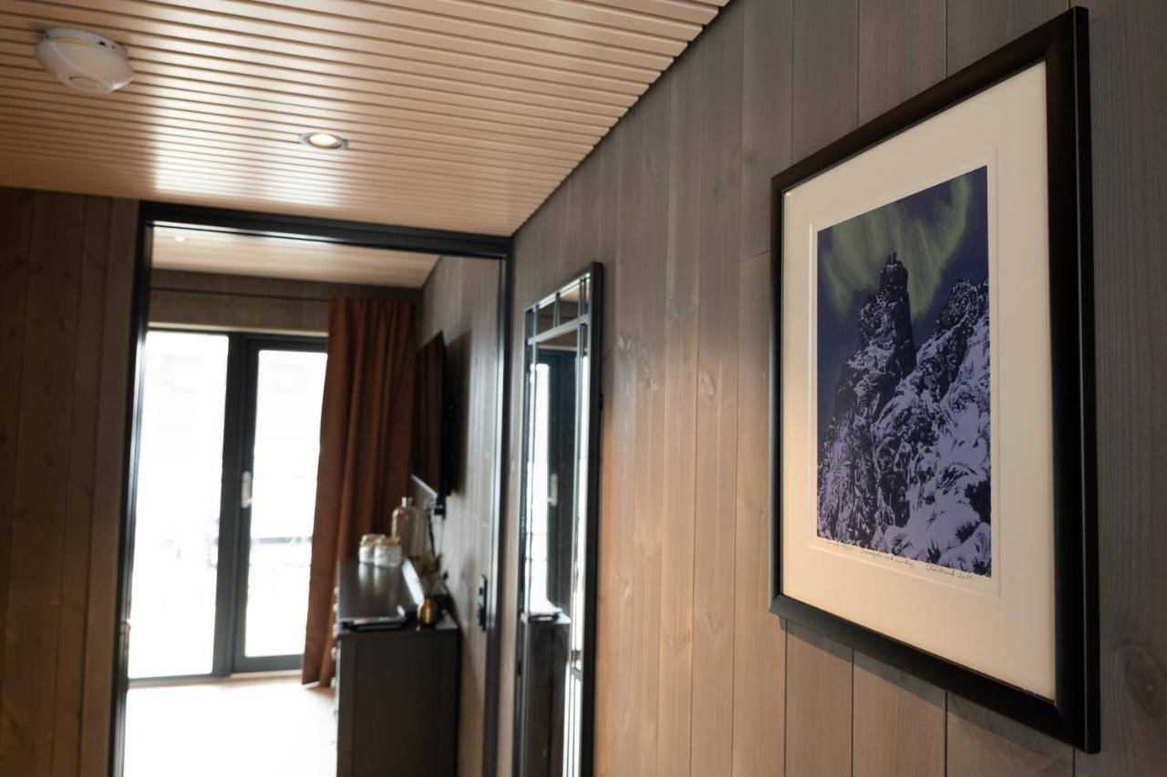 Modern Apartment In Henningsvær Exteriör bild